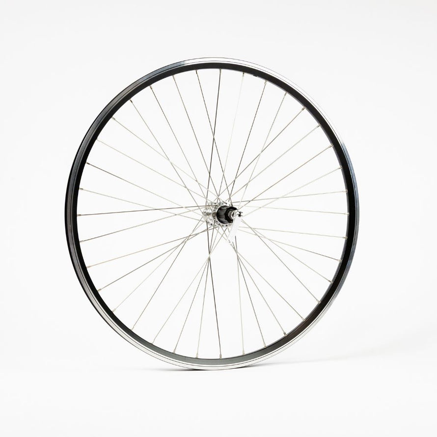 Vue trois quarts de la roue arrière 28 pouces à cassette noire Airline Rodi