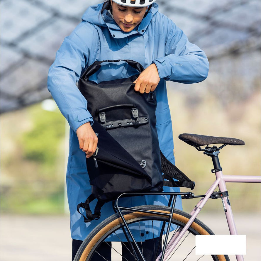 Sac à dos Ortlieb Vario Lite convertible en sacoche vélo noir et pratique