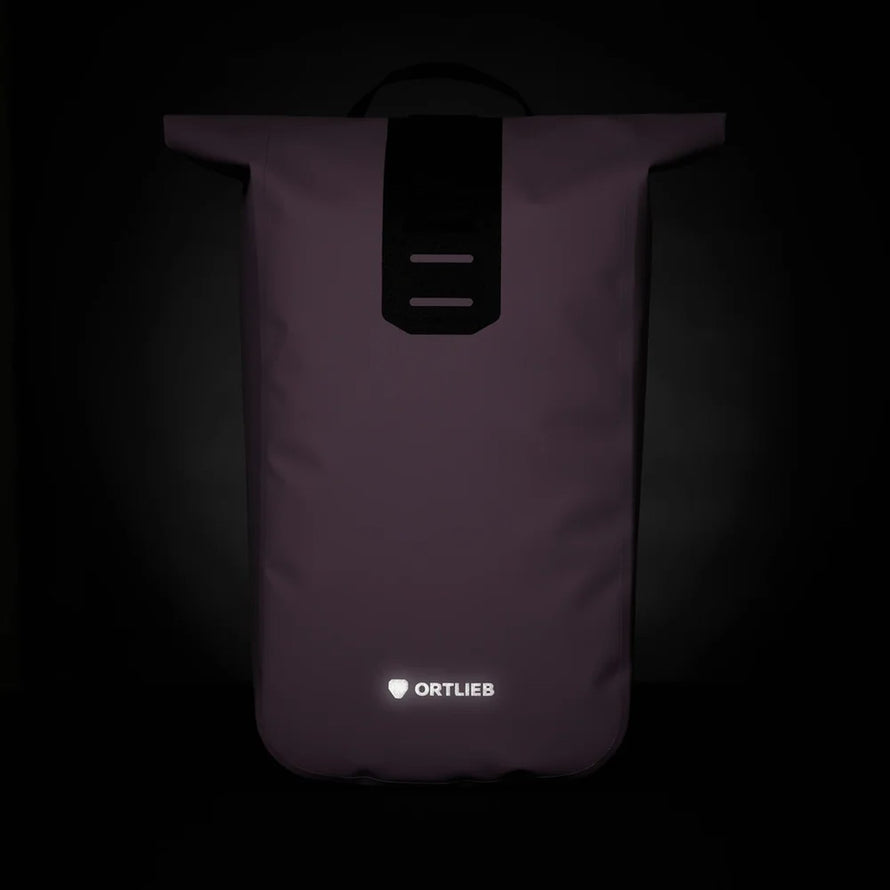 Sac à dos Ortlieb Velocity TIDURA strong 23L noir avec logo réfléchissant pour sécurité en conditions de faible luminosité