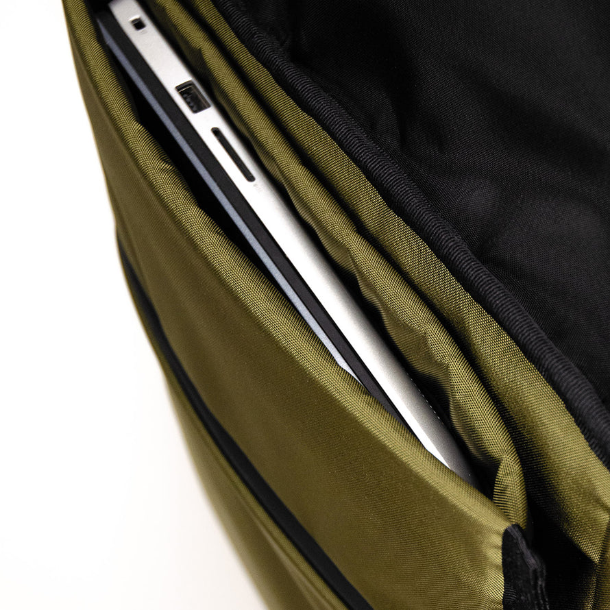 Ratio Moon Rise Pro pack Messenger Rucksack 25L