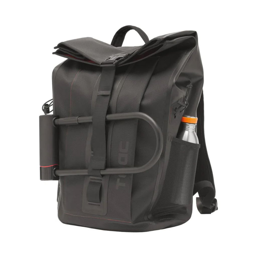 fahrradrucksack mit halterung Wasserdichter Fahrradrucksack mit Halterung für Schloss und Helm TAAC 24 L