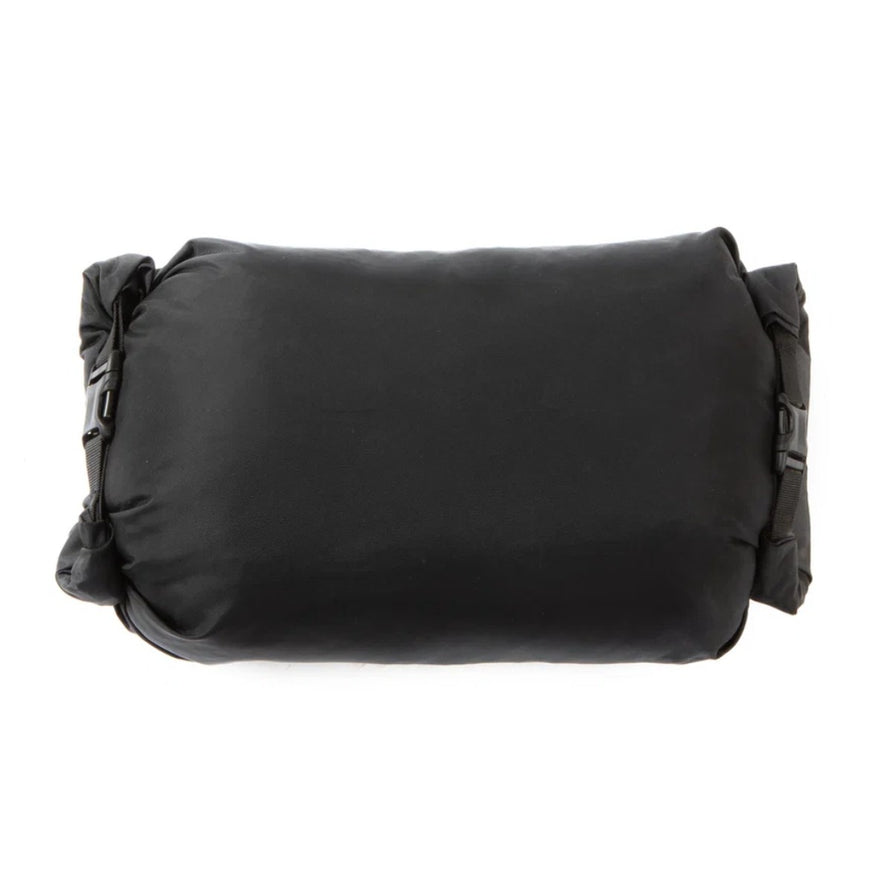 Sac étanche Restrap 14L Double Roll V2 noir, idéal pour protéger vos affaires à vélo sous la pluie