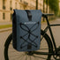 Sacoche porte-bagages vélo Badawin Hind 25L bleu avec système de fixation clip robuste et convertible en bandoulière