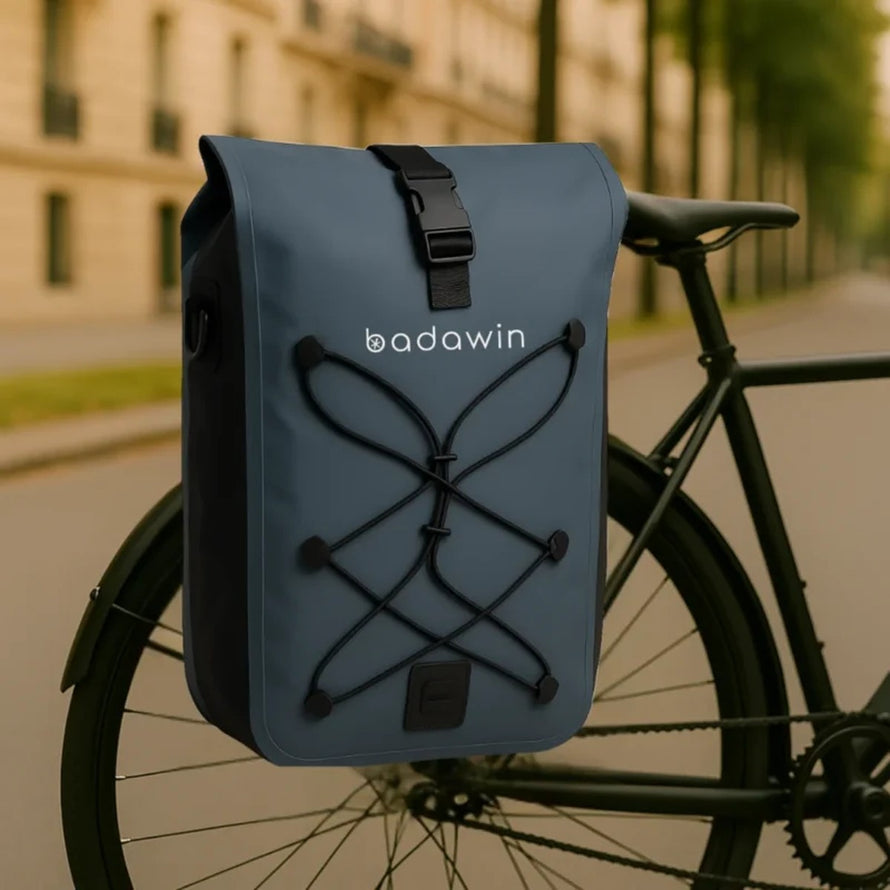 Sacoche porte-bagages vélo Badawin Hind 25L bleu avec système de fixation clip robuste et convertible en bandoulière