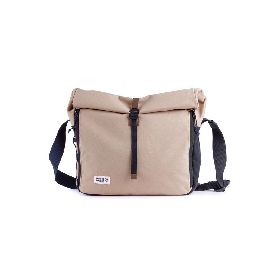 Sacoche besace Norrebro 10-15L MeroMero beige, élégante et pratique pour cyclistes urbains modernes