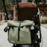 Sacoche besace Norrebro 10-15L MeroMero vert pale, pratique et stylée pour cyclistes urbains actifs