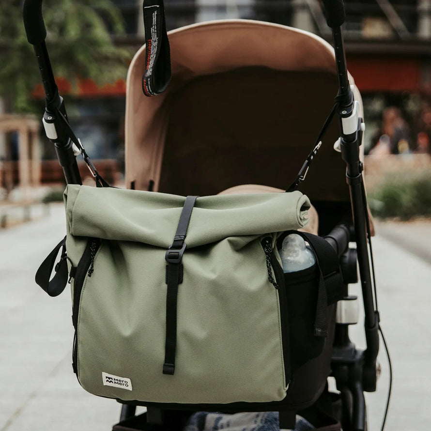 Sacoche besace Norrebro 10-15L MeroMero vert pale, pratique et stylée pour cyclistes urbains actifs