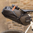 Sacoche étanche Brooks England bikepacking, volume de 8 litres, montée sur selle de vélo