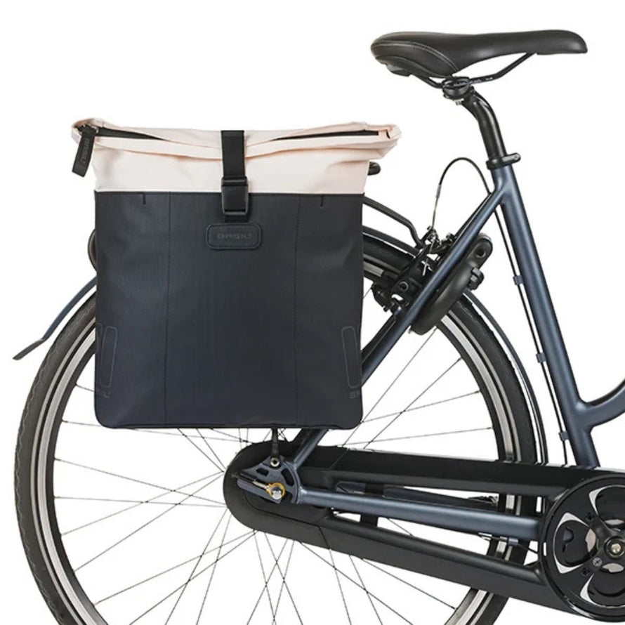 Sacoche double Basil Vive 35L noire et etanche pour porte-bagages, ideale pour transport velo en toute securite