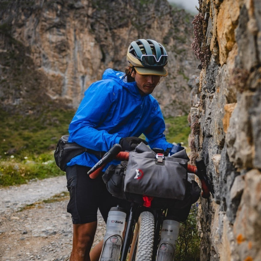 Sacoche additionnelle Egress de Revelate Designs pour Sweetroll, solide et imperméable pour cyclisme aventure longue distance