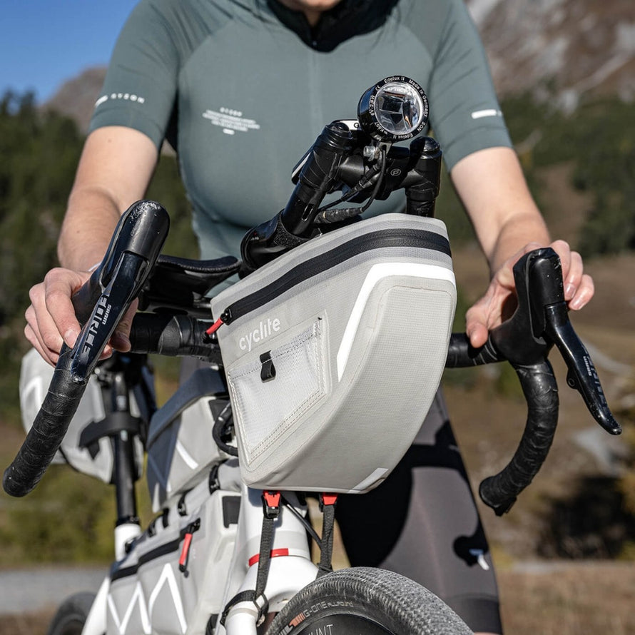 Sacoche guidon velo 77 Cyclite aero modele 02 4,9L compacte et resistant pour cyclisme