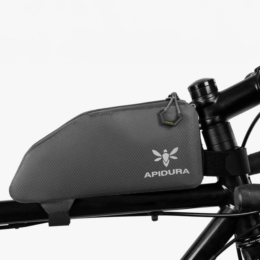 Sacoche de cadre Top tube Apidura Expedition, robuste et idéale pour le bikepacking et les aventures à vélo