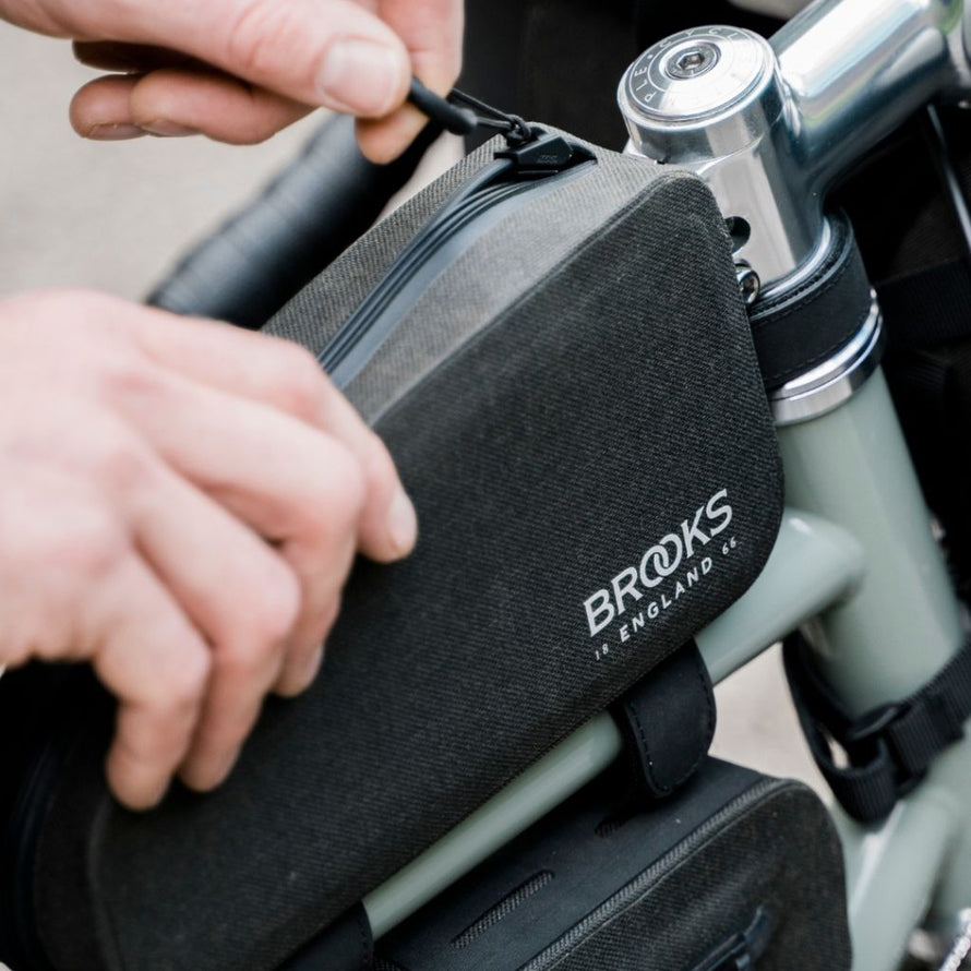 sacoche top tube cyloctourisme brooks scape 