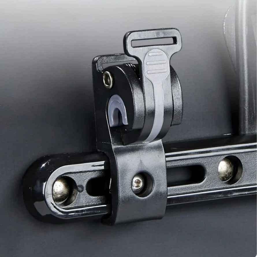 Fixation robuste sacoche porte-bagages vélo Badawin Hind 25L noire, système sécurisé et facile à utiliser