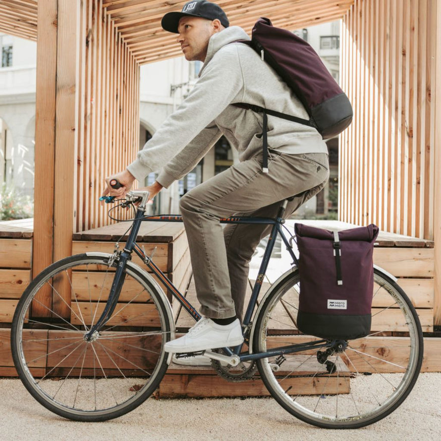 Sac à dos MeroMero Annecy bordeaux en vue studio, conçu pour le vélotaf et les déplacements quotidiens