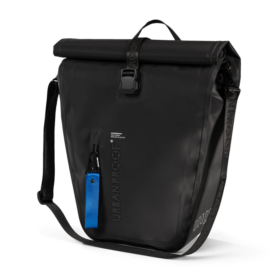 Sacoche vélo étanche Urban Proof Storm All Weather 20L noire, résistante et idéale pour cyclistes urbains