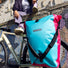 Sacoche de vélo Ortlieb Back Roller Cyber 20L bleu et rose, étanche et résistante pour porte-bagages
