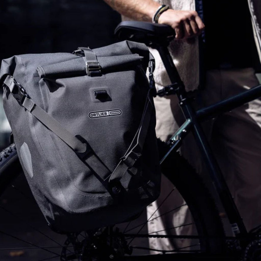 Sacoche de vélo Ortlieb back roller plus urban QL2.2 élégante fixation fiable grand volume avec détails réfléchissants