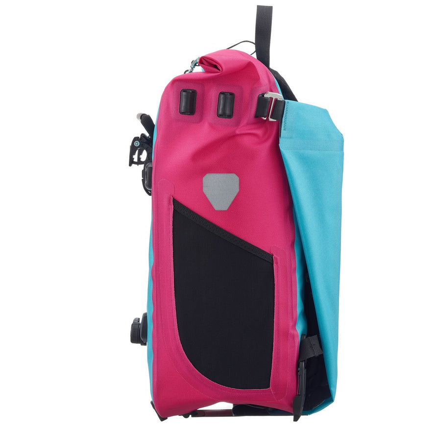 Sacoche vélo convertible sac à dos Vario Ortlieb vue de côté avec poche extérieure bleu et rose