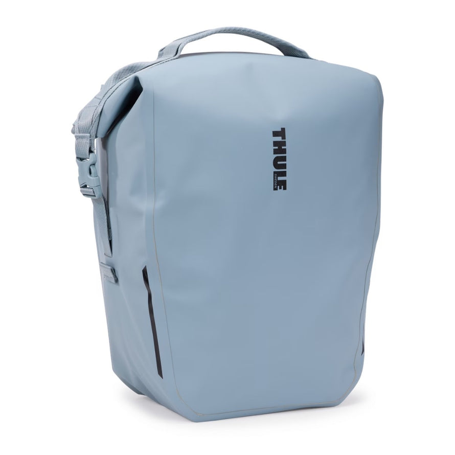 Sacoche vélo Thule Shield InLock bleu pour porte-bagages, étanche et sécurisée, idéale pour cyclistes urbains