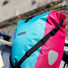 Sacoche vélo Ortlieb Back Roller Cyber 2x20L bleu et rose avec fermeture étanche et sangles ajustables