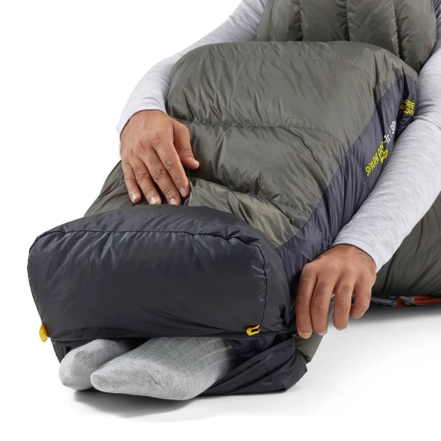 Sac de couchage Spark Pro Sea to Summit compact et ultra léger pour randonnée et camping
