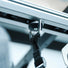 Fixation robuste du tapis de protection vélo Stashed Launch Pad assurant sécurité et stabilité pour votre vélo suspendu