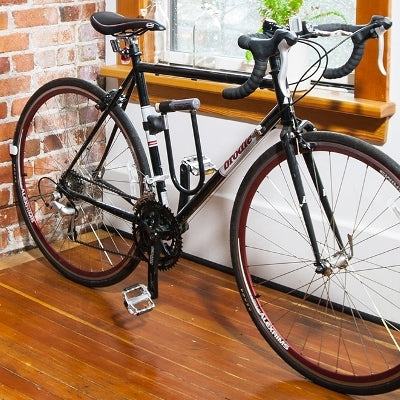 clug fahrrad wandhalterung Hornit Clug Roadie Wandhalterung für Straßenfahrräder Design schwarz und weiß