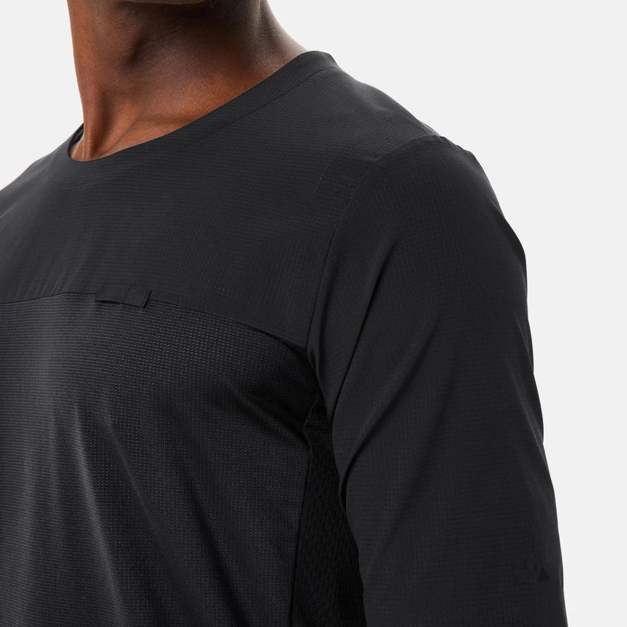 T-shirt vélo homme Vaude Kuro II noir, tissu technique respirant avec poches pour cyclistes