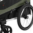 Zoom sur la roue et le système de fixation de la remorque enfant Thule Courier 2 places poussette et cargo FlipFlat