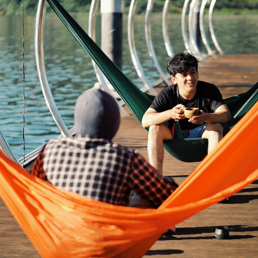 Hamac ultraléger Ticket to the Moon Lightest Hammock, idéal pour détente et bivouac lors de sorties vélo