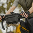 Sacoche rigide noire Topeak Elementa Dry BarBag compacte avec adaptateur multi-montage pour vélo étanche