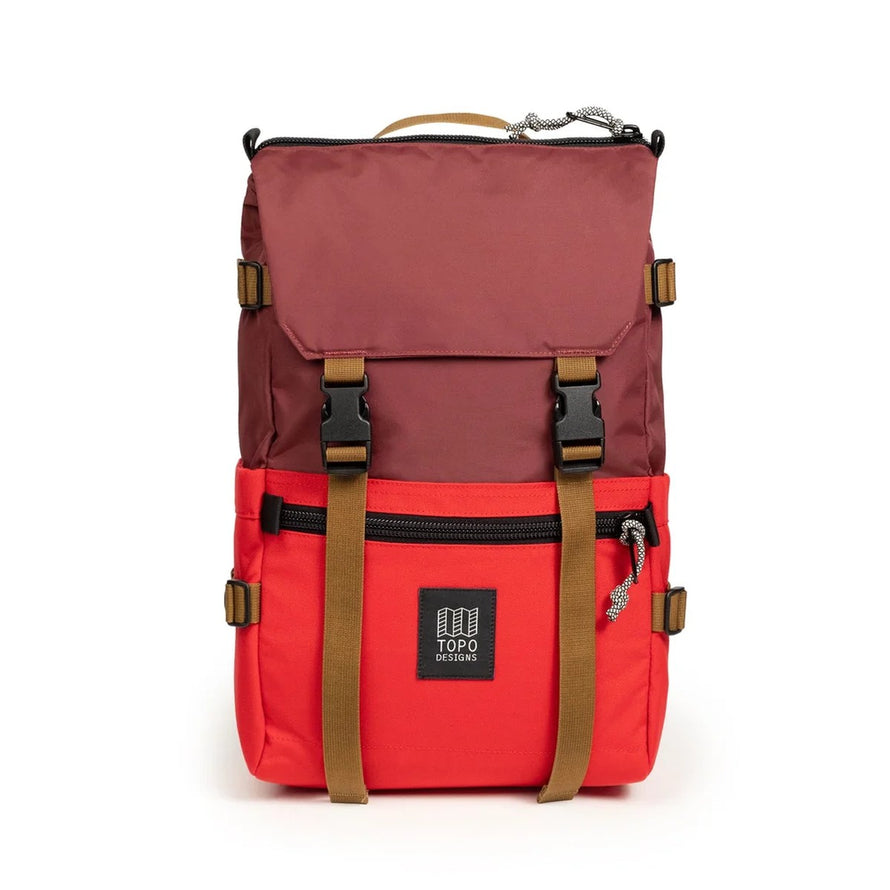 Sac a dos velo Topo Designs Rover Pack Classic 20L rouge bordeaux avec poignees et fermeture securisee