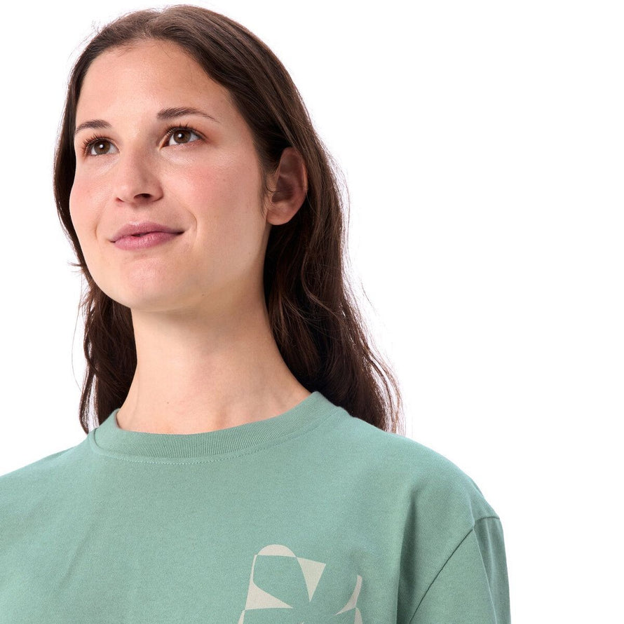 T-shirt Dames Vaude Redmont van biologisch katoen lichtgroen met een strak grafisch patroon, comfortabel en ecologisch voor fietsen