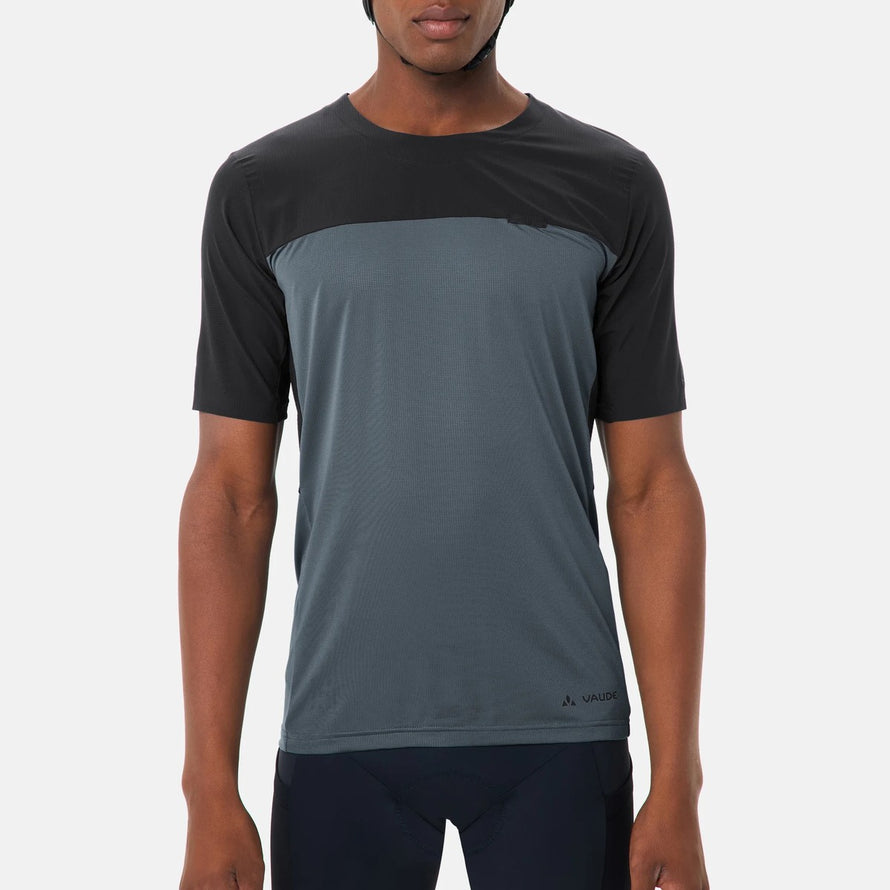 T-shirt vélo homme Vaude Kuro II en tissu technique respirant avec poches arrière pour cyclistes confortables