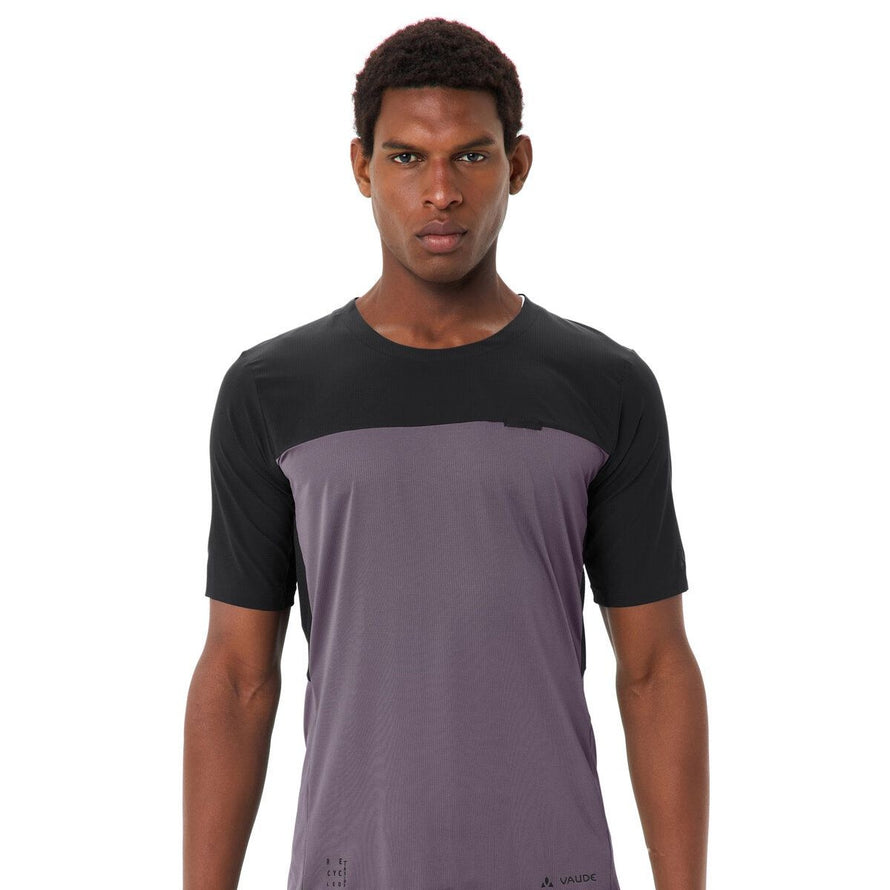 T-shirt vélo homme Vaude Kuro II confortable avec poches arrière, tissu technique respirant pour cyclistes