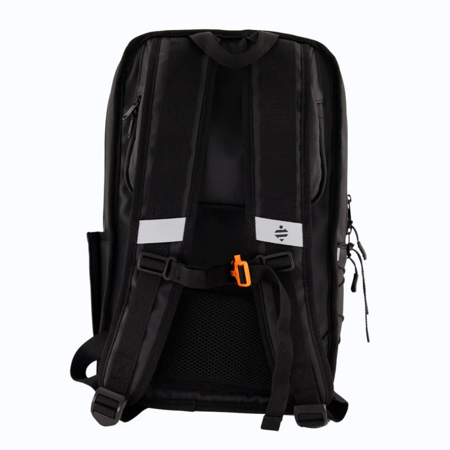 Sac à dos convertible Escaper Urban Circus noir avec bretelles rembourrées et bandes réfléchissantes pour sécurité vélo