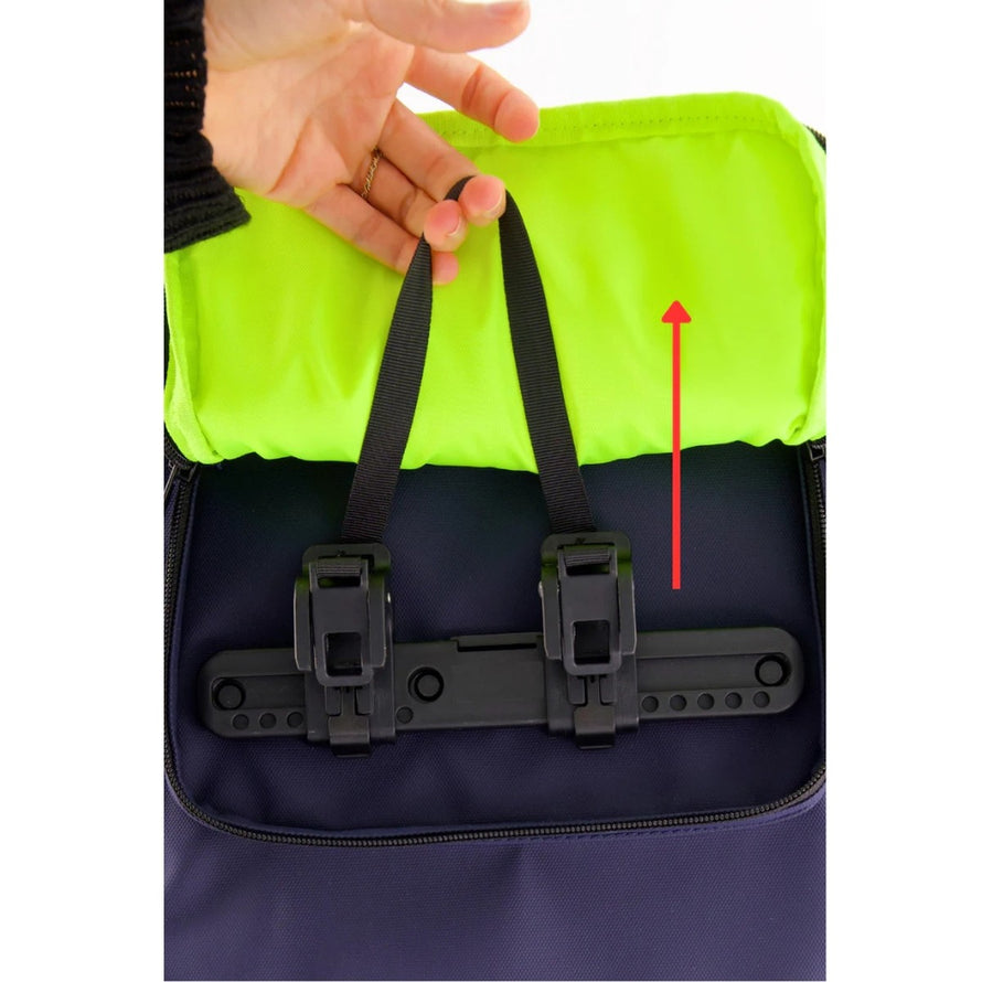 Fixation velcro du sac a dos convertible Escaper Urban Circus pour un maintien secure et facile