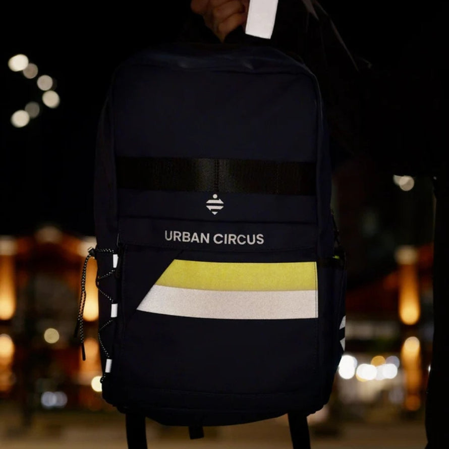 Sac à dos convertible Escaper Urban Circus bleu marine avec bandes réfléchissantes pour sécurité nocturne cyclistes urbains