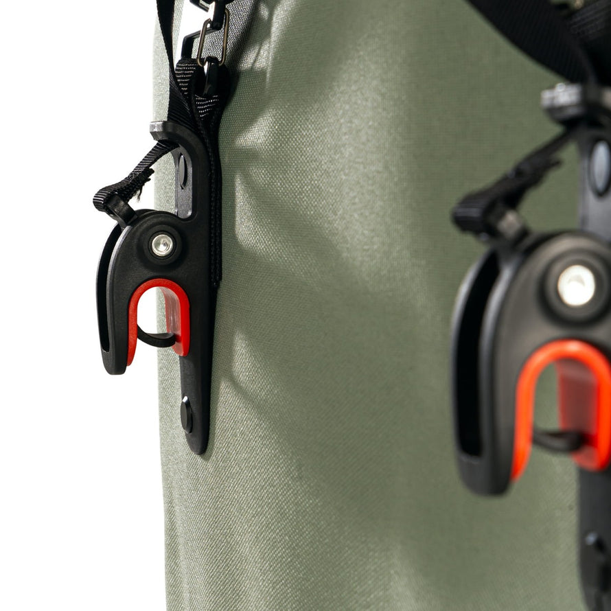 Sacoche vélo shopper Urban Proof Knox 25L vert fondu avec système daccroche sécurisé et bandes réfléchissantes