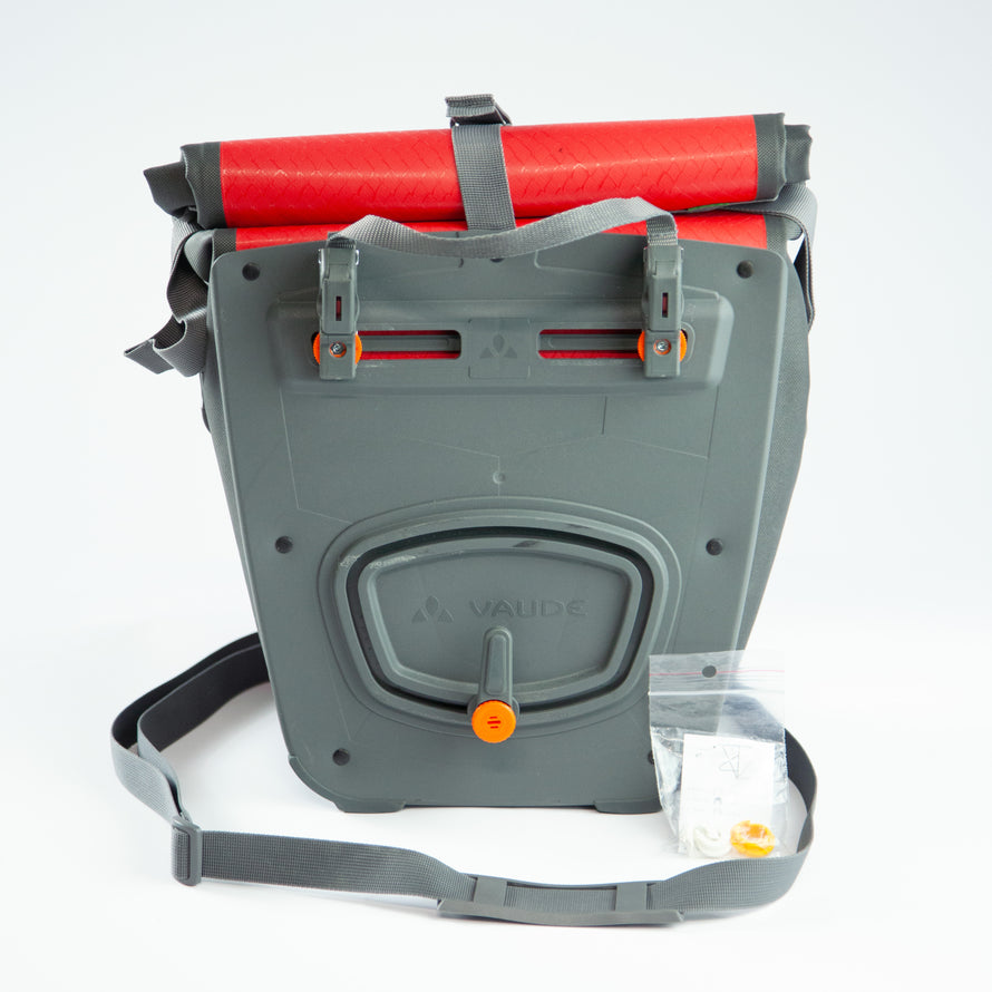 Sacoche occasion porte bagages Vaude Aqua Front 14L Rouge VENDUE A L'UNITE