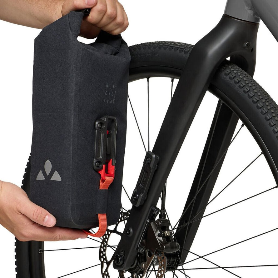 Sacoche de fourche Vaude Trailfork 4L compacte et impermeable pour bikepacking et sorties aventure velo