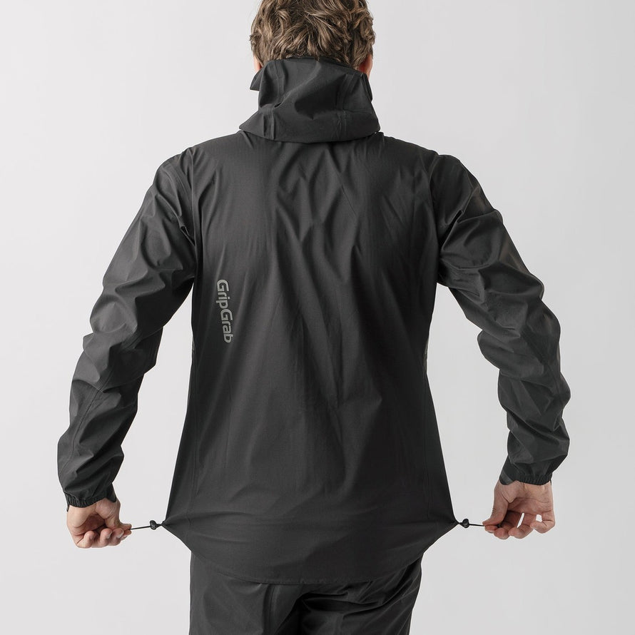 Veste impermeable velo avec capuche Explr GripGrab noire, ajustable pour un confort optimal sous la pluie