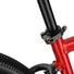 Détail cadre rouge et serrage tige de selle du vélo enfant 20 pouces woom explore 4 tout terrain