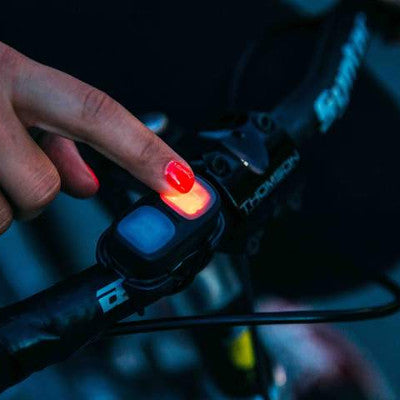 Matrix MIPS Lumos noir Casque connecté et lumineux à LED pour cycliste