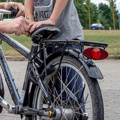 Feu vélo sans piles Reelight Nova sur porte-bagages arrière - #2