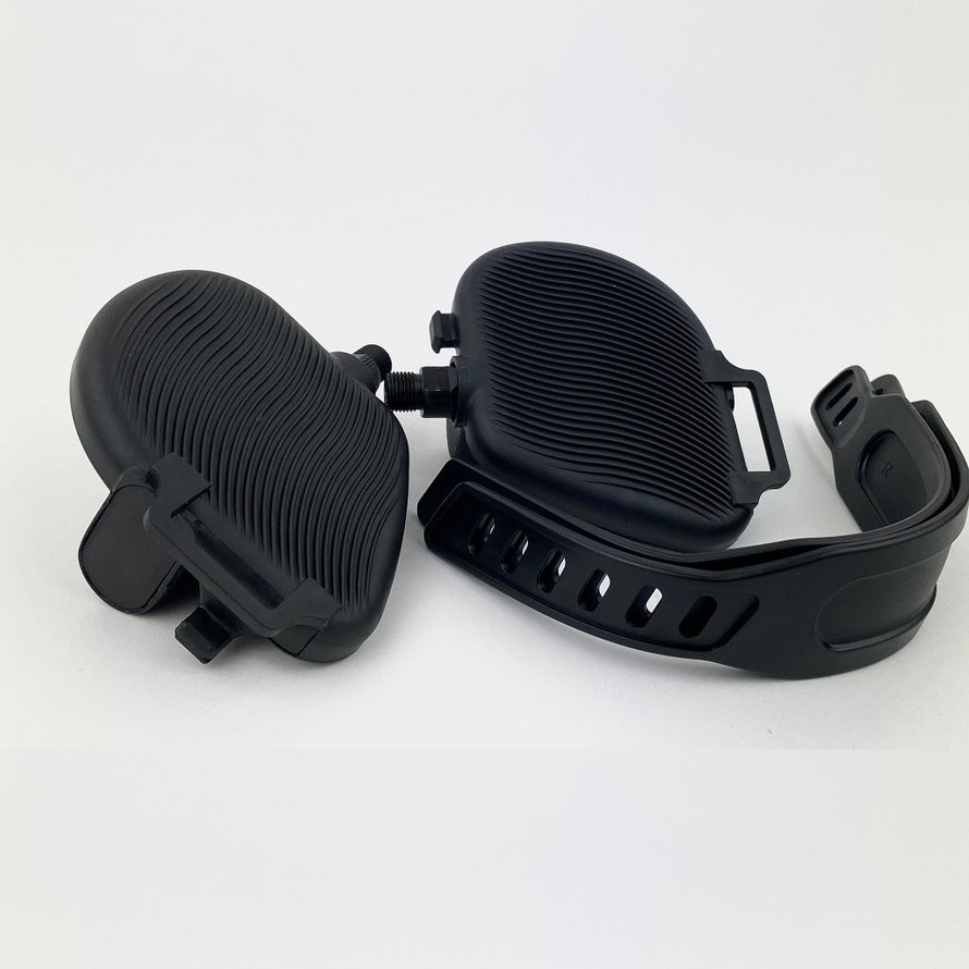heimtrainer pedale mit riemen Pedale Heimtrainer schwarz mit verstellbaren Gurten