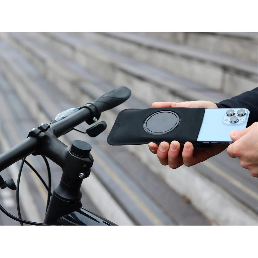 Support aimanté pour smartphone sur fourche vélo Shapeheart